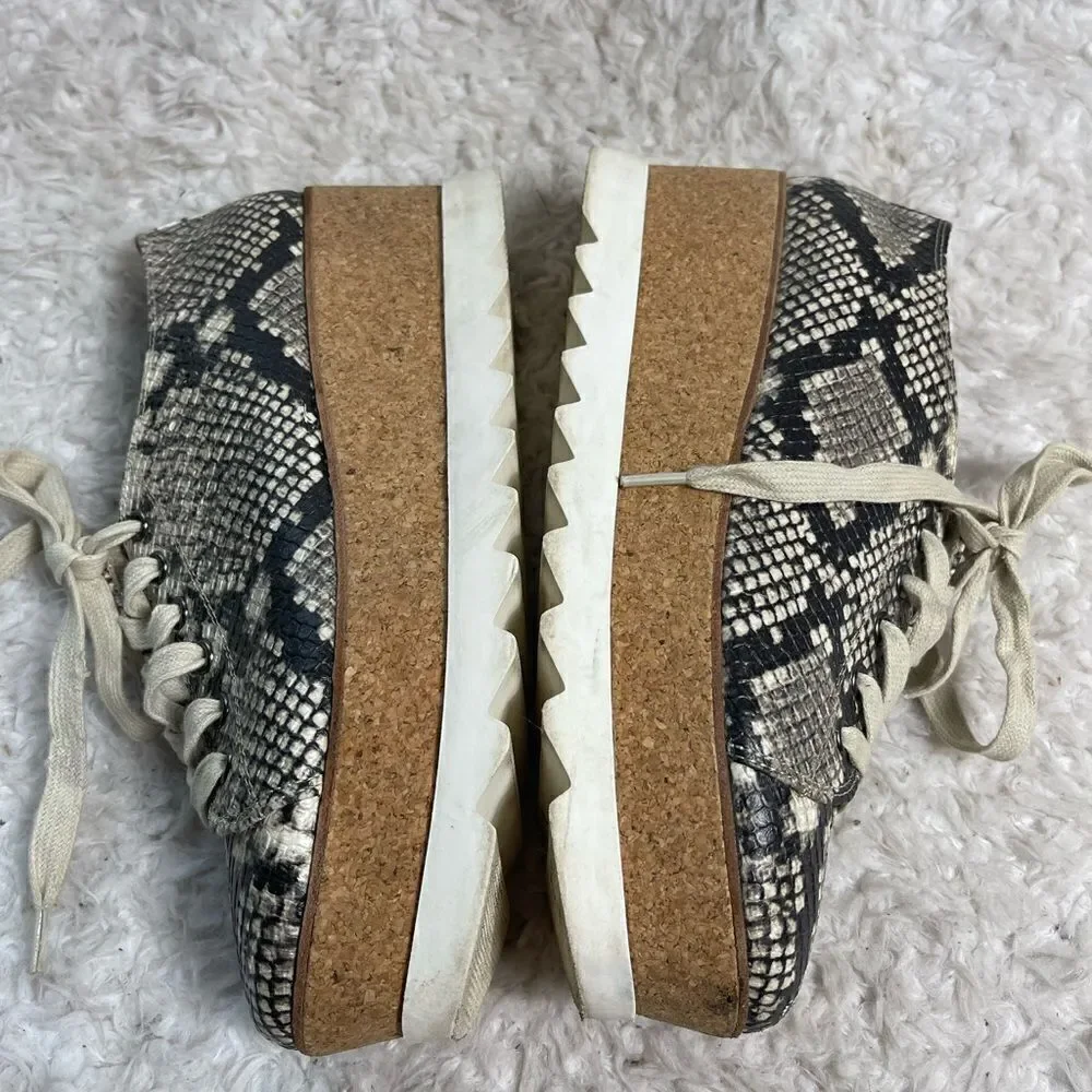 Steve Madden Korrie Lace-Up snake skin print Beige & gray Platform Sneakers SZ10